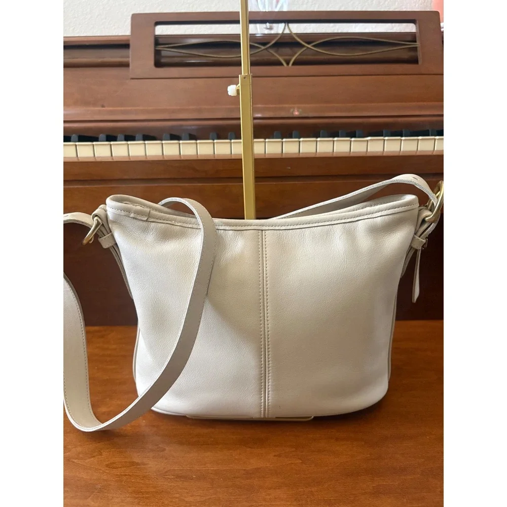 Vintage Coach Fletcher Style Ivory Leather Bucket Crossbody USA Made - Picture 3 of 9